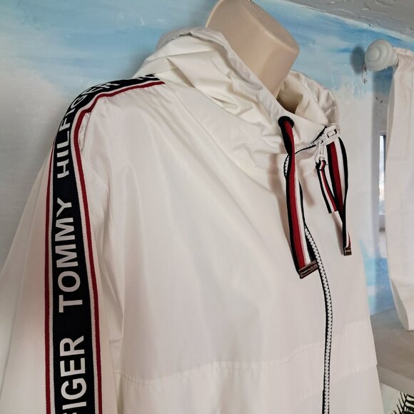 Tommy Hilfiger crisp white men's size XL windbreaker, NEW WITHOUT TAGS - Picture 2 of 6